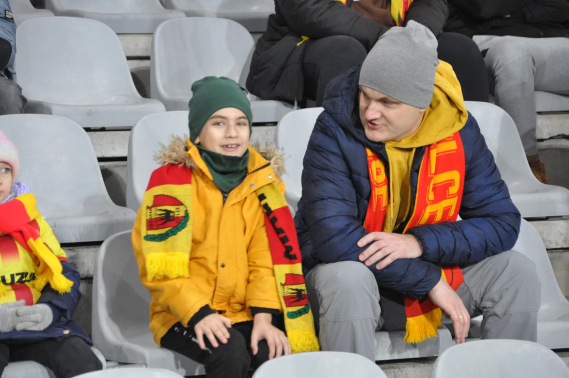 Korona Kielce - ŁKS Łódź. Zdjęcia kibiców na Suzuki Arenie