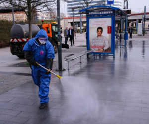 MPO Kraków dezynfekuje przystanki i chodniki