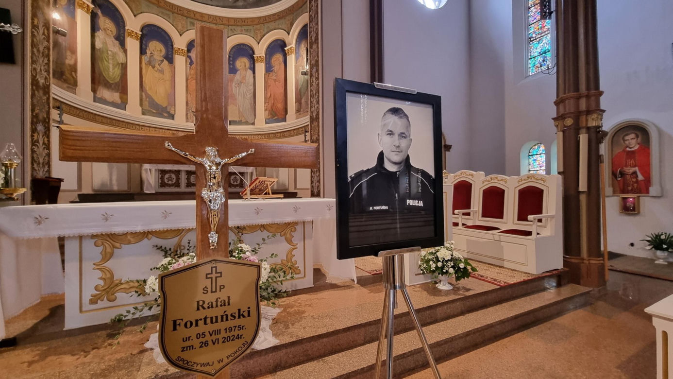 Pogrzeb podinsp. Rafała Fortuńskiego. Policjant to ofiara szaleńca ze Słupska