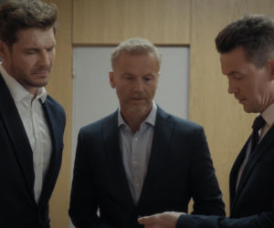 M jak miłość, odcinek 1913. Marcin (Mikołaj Roznerski), Jakub Karski (Krzysztof Kwiatkowski), Andrzej Budzyński (Krystian Wieczorek)