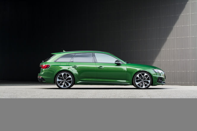 Audi RS4 Avant B9 2.9 TFSI V6 450 KM Tiptronic quattro