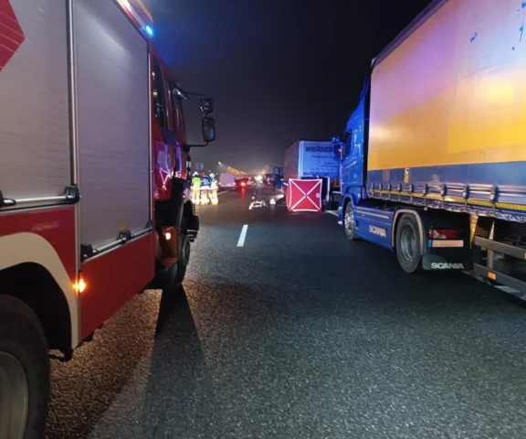 Czarna seria na A4. Śmiertelny wypadek, karambol i blokada drogi