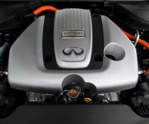Infiniti Q70h Premium Tech