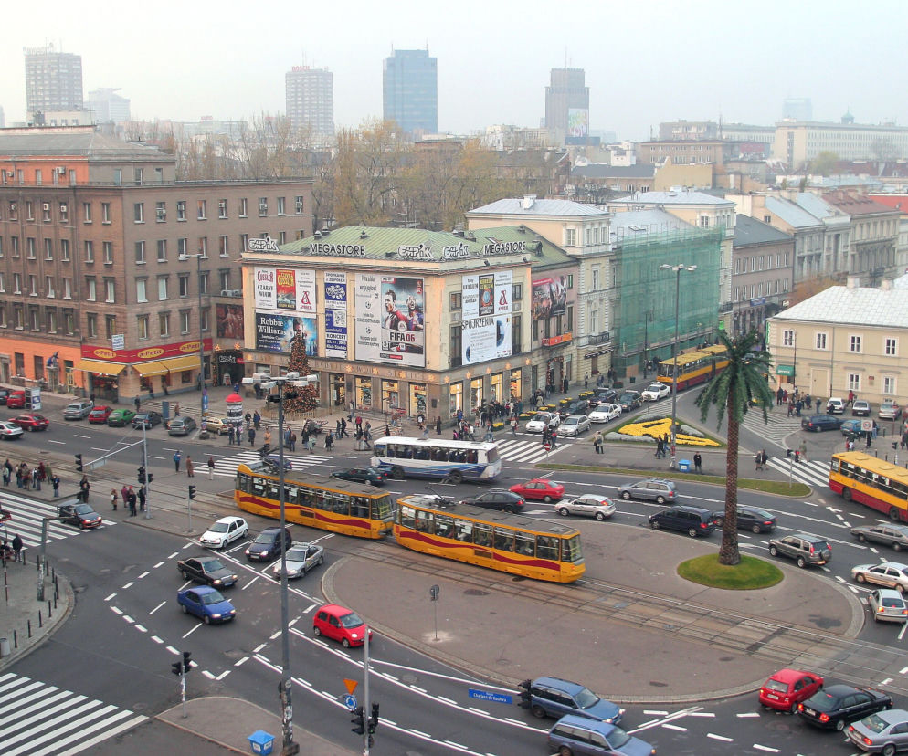 Warszawa, korek, ruch samochodowy, centrum, palma, rondo de gaulle'a