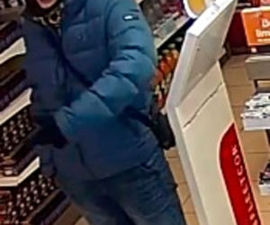  Włamali się do świątyni i ją okradli