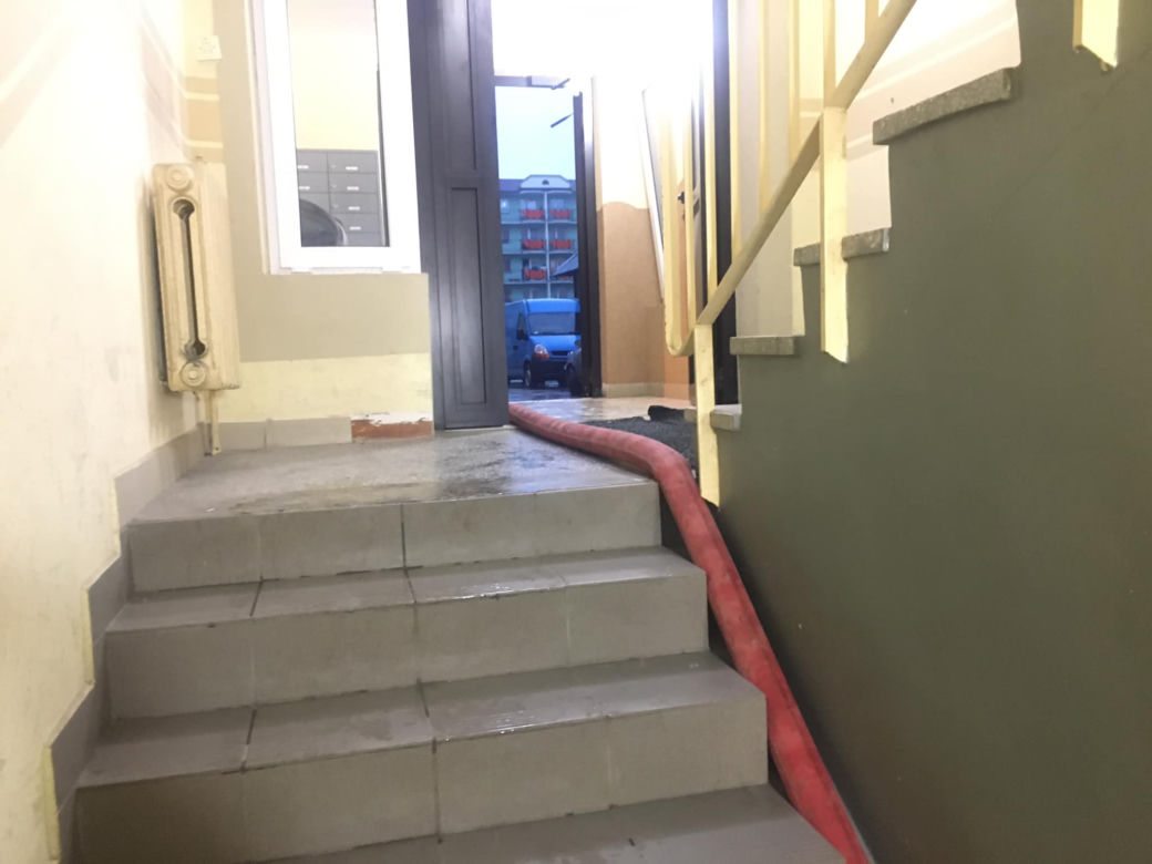Burze w Podlaskiem. Zalane ulice, posesje, piwnice. Strażacy liczą straty