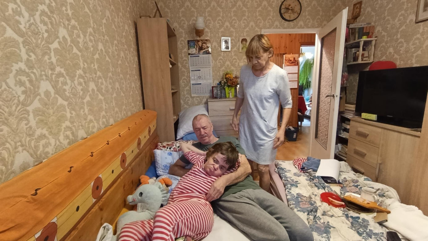 Nie mamy siły opiekować się Karolinką