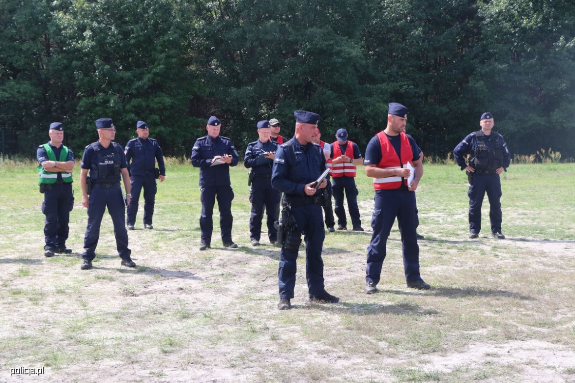 Policjanci z Rzeszowa jak z filmu Patryka Vegi. Zobaczcie zdjęcia z poligonu 