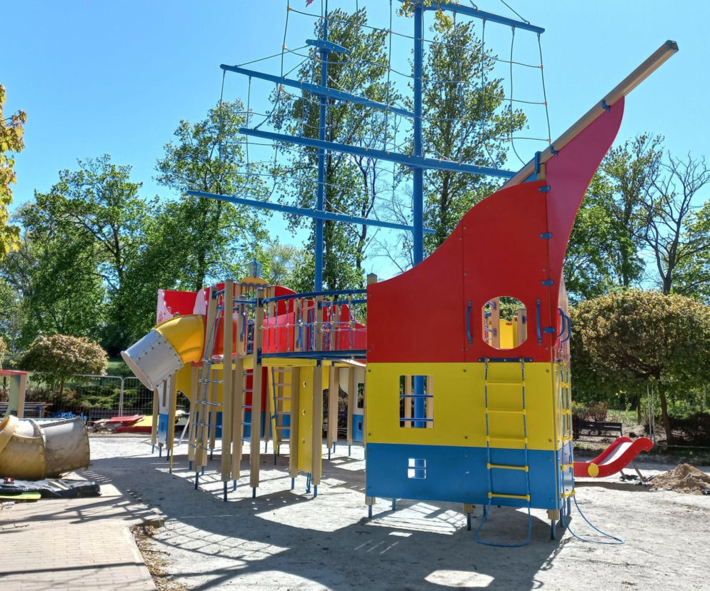 Statek nabiera kształtów. Kiedy otwarcie placu zabaw w Parku 1000-lecia?