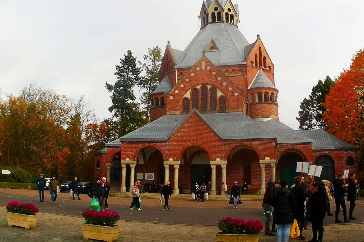 1 listopada na Cmentarzu Centralnym w Szczecinie