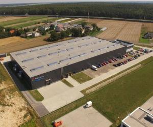 Protektor: Rozbudowują fabrykę, chcą współpracować ze szkołami i zatrudniać ludzi