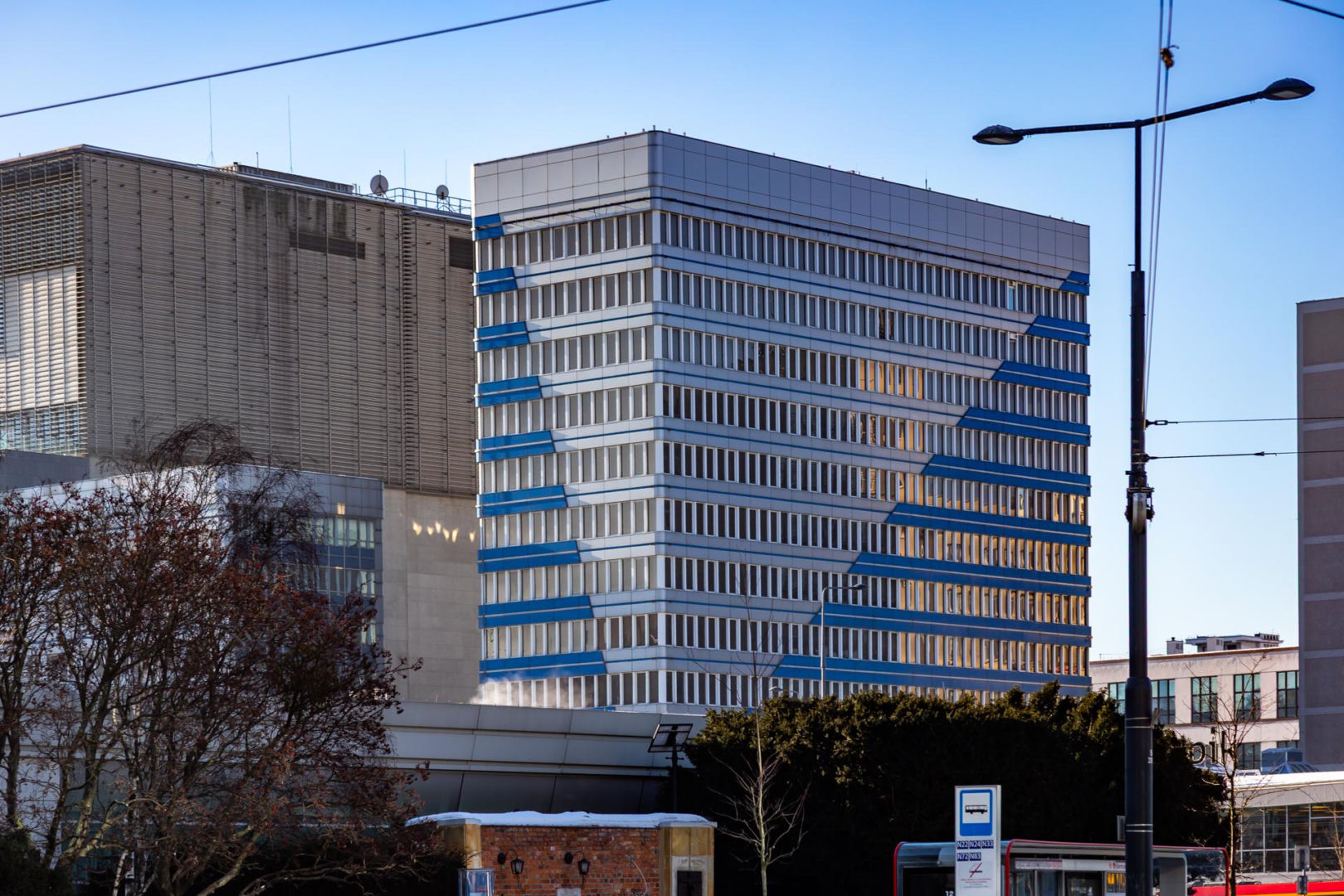 Biurowiec PKO na rogu Marszałkowskiej i Nowogrodzkiej w Warszawie