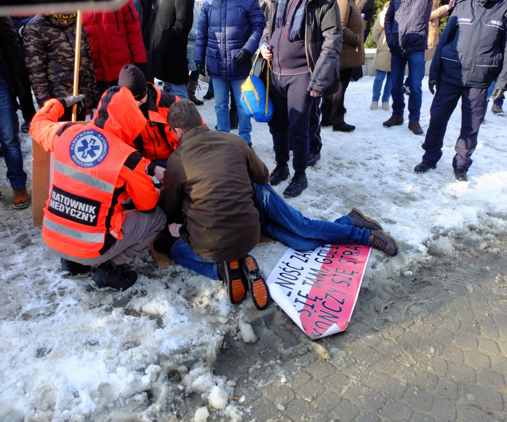 Protest antyszczepionkowców w Lublinie. Początek był przerażający