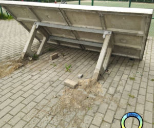 Zabrze: pijany nastolatek zdewastował nowy plac zabaw przy szkole podstawowej. Wszystko zostało zniszczone