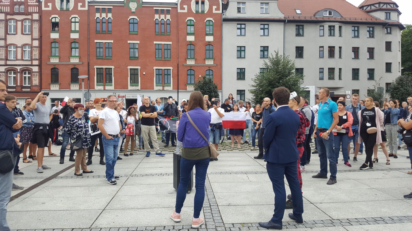 W Rudzie Śląskiej odbył się protest przeciwko obostrzeniom związanym z koronawirusem