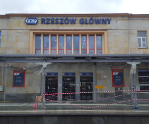 Rzeszów Główny na półmetku prac. Dwa pierwsze perony będą oddane w połowie lutego [ZDJĘCIA]