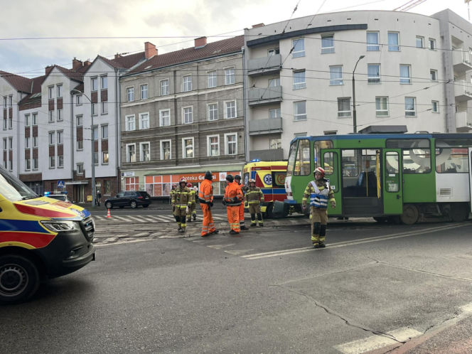 Wykolejenie tramwaju na ulicy Parkowej w Szczecinie
