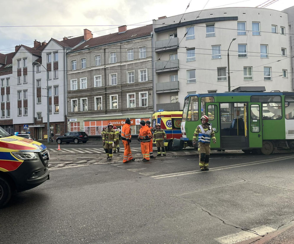 Wykolejenie tramwaju na ulicy Parkowej w Szczecinie