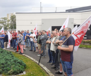 Związkowa Solidarność w MAN BUS nadal protestuje! Dziś przed zakładem było głośno