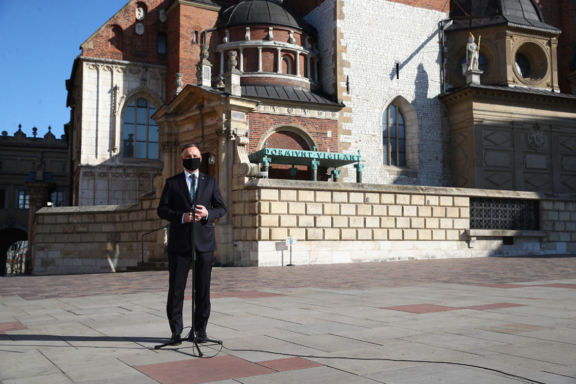 Wzruszające przemówienie Dudy na Wawelu. Można dostrzec sens w bólu osieroconych dzieci