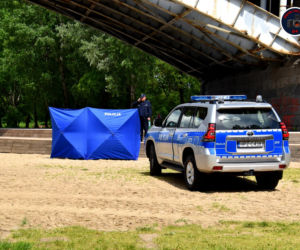 Mężczyzna spadł z Mostu Poniatowskiego