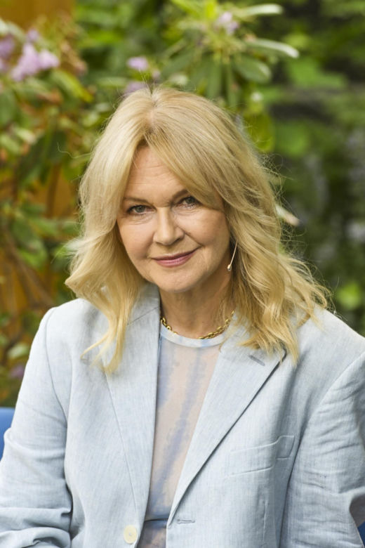 Od 40 lat w telewizji. Dziś Grażyna Torbicka ma 66 lat i wciąż wygląda olśniewająco!