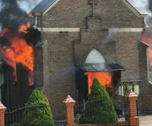 Przerażająca pożoga w kościele. Płomienie buchały przez okna! Ogień strawił całe wnętrze