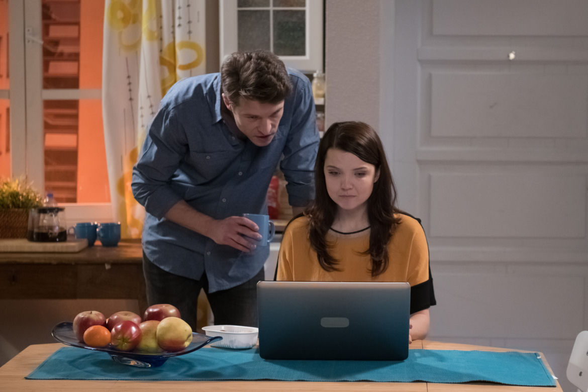Na Wspólnej odc. 2704. Marta (Joanna Jabłczyńska), Olaf (Maciej Brzoska)