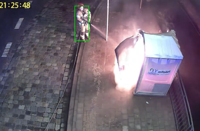 Podpalacze z Wrocławia w rękach policji! To trzej nastolatkowie