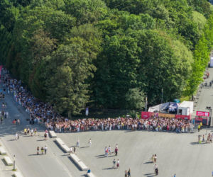Tłumy w Warszawie! Czekają na koncert Bad Bunny'ego