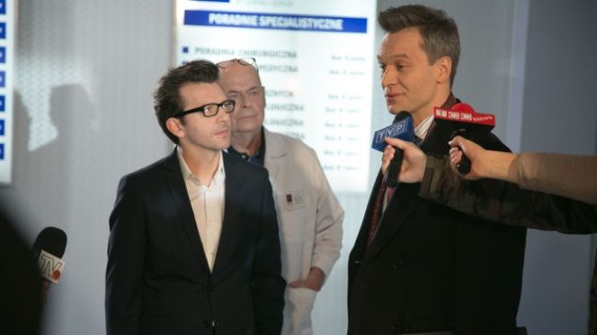 Na dobre i na złe odc. 634. Artur Bart (Piotr Głowacki), Stefan Tretter (Piotr Garlicki), Andrzej Falkowicz (Michał Żebrowski)