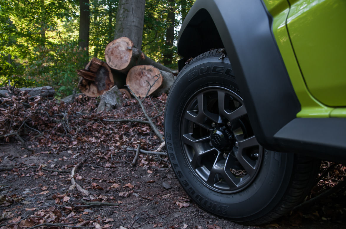 Suzuki Jimny 1.5 102 KM 4WD XLED