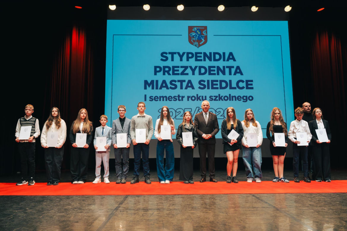 Najzdolniejsi uczniowie odebrali stypendia Prezydenta Miasta Siedlce