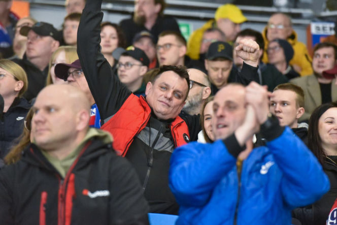 KH Energa Toruń - Unia Oświęcim 4:1, zdjęcia kibiców i zawodników z meczu nr 6