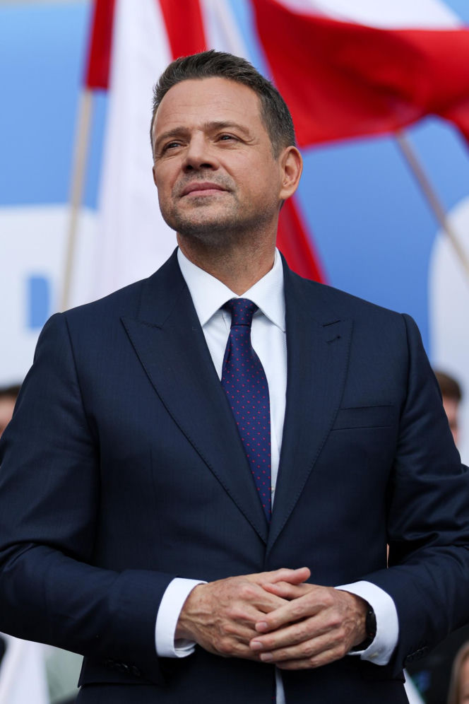 Tyle można zarobić w stołecznym ratuszu. Niektórzy mają wypłatę wyższą niż Trzaskowski! 