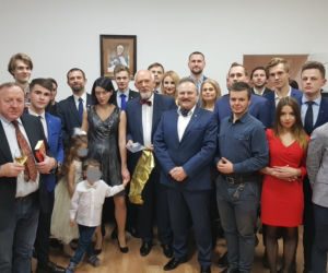 Janusz Korwin-Mikke świętował imieniny ze znanym poseł i rodziną ZDJĘCIA