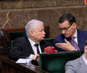 Polacy mówią dość! Kaczyński i Tusk na emeryturę