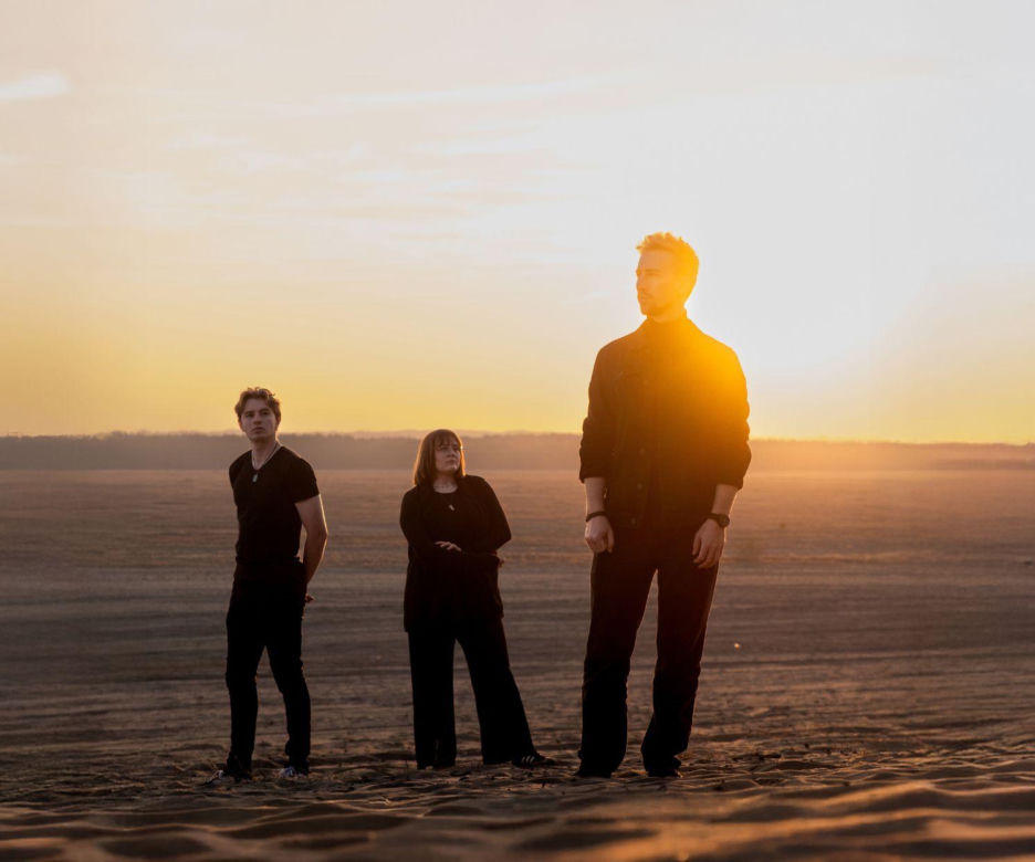 imasleep zapowiadają wyjątkowy koncept album emocjonalnym singlem "Closer"