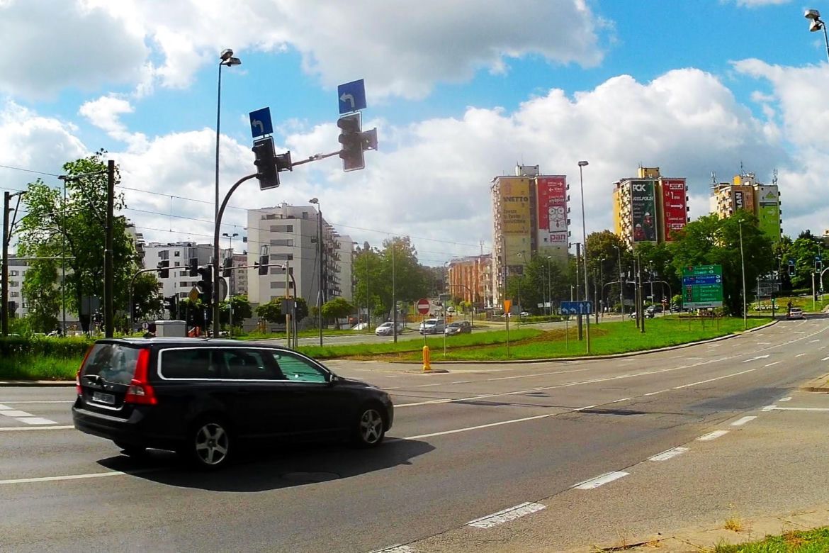 Plac Szyrockiego jest przekleństwem pieszych. Radny interweniuje