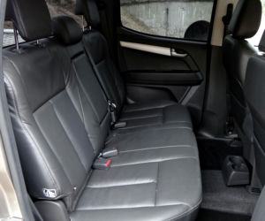 Isuzu D-MAX - siedzenia
