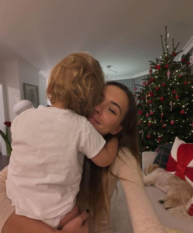 Sandra Kubicka pokazuje mężowi co stracił