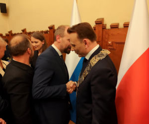Zaprzysiężenie Gibały. Emocje sięgały zenitu