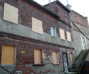 Pustostan przy ul. Marcinkowskiego i Rybackiej