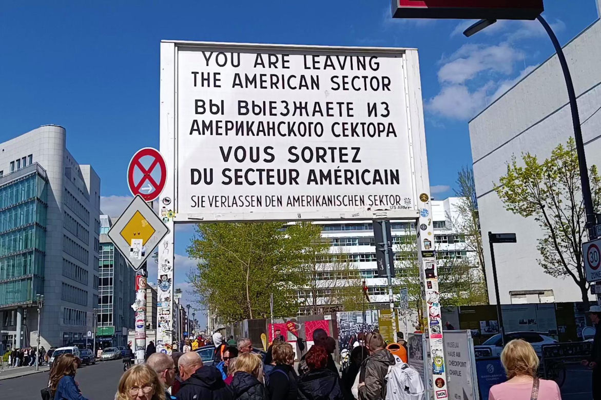 Instalacja „Friede sei mit Dir” w Berlinie