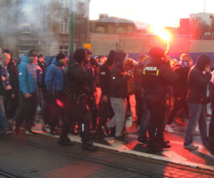 Przemarsz kibiców Wisły Płock na Inea Stadion w Poznaniu