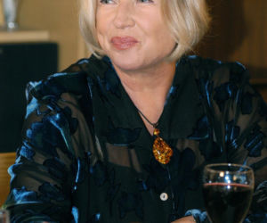 Bożena Dykiel na zdjęciach sprzed ponad 20 lat. Tak wyglądała w pierwszych odcinkach Na Wspólnej