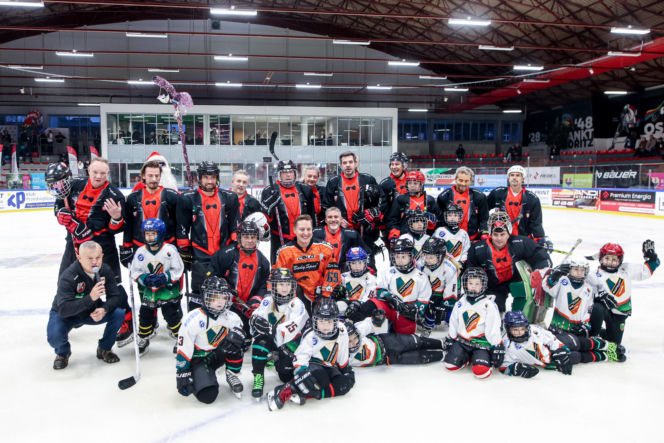 Mecz hokejowy Reprezentacji Artystów Polskich i Przedsiębiorców