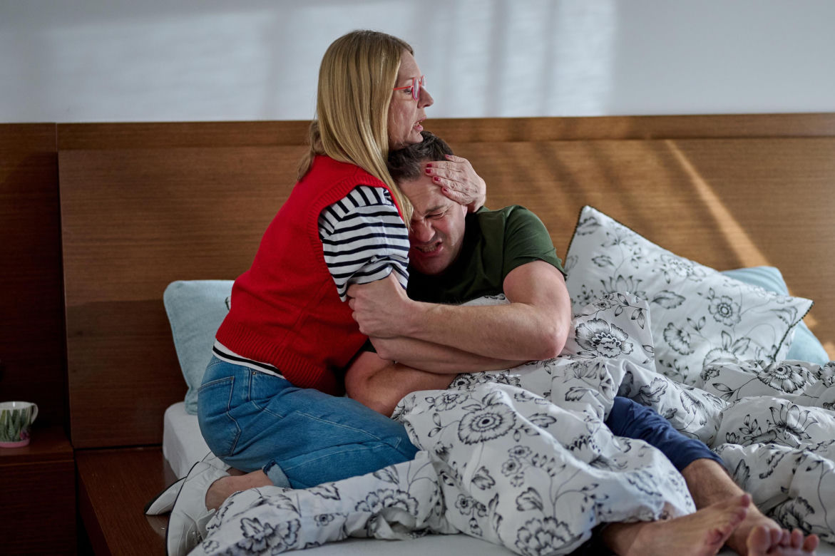 Ula i Dorota odeprą atak napastnika i sytuacja wymknie się spod kontroli. Czy córka Kamila trafi do więzienia za zabójstwo? Algierowa weźmie to na siebie!