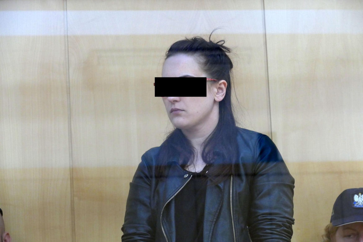 Bił, katował, a nawet przypalał genitalia 6-letniego Maksia. Chłopczyk umierał w męczarniach. Matka tylko się patrzyła