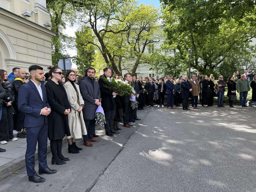 Upamiętnienie brutalnie zaatakowanej pracowniczki UW (8.05.2025)